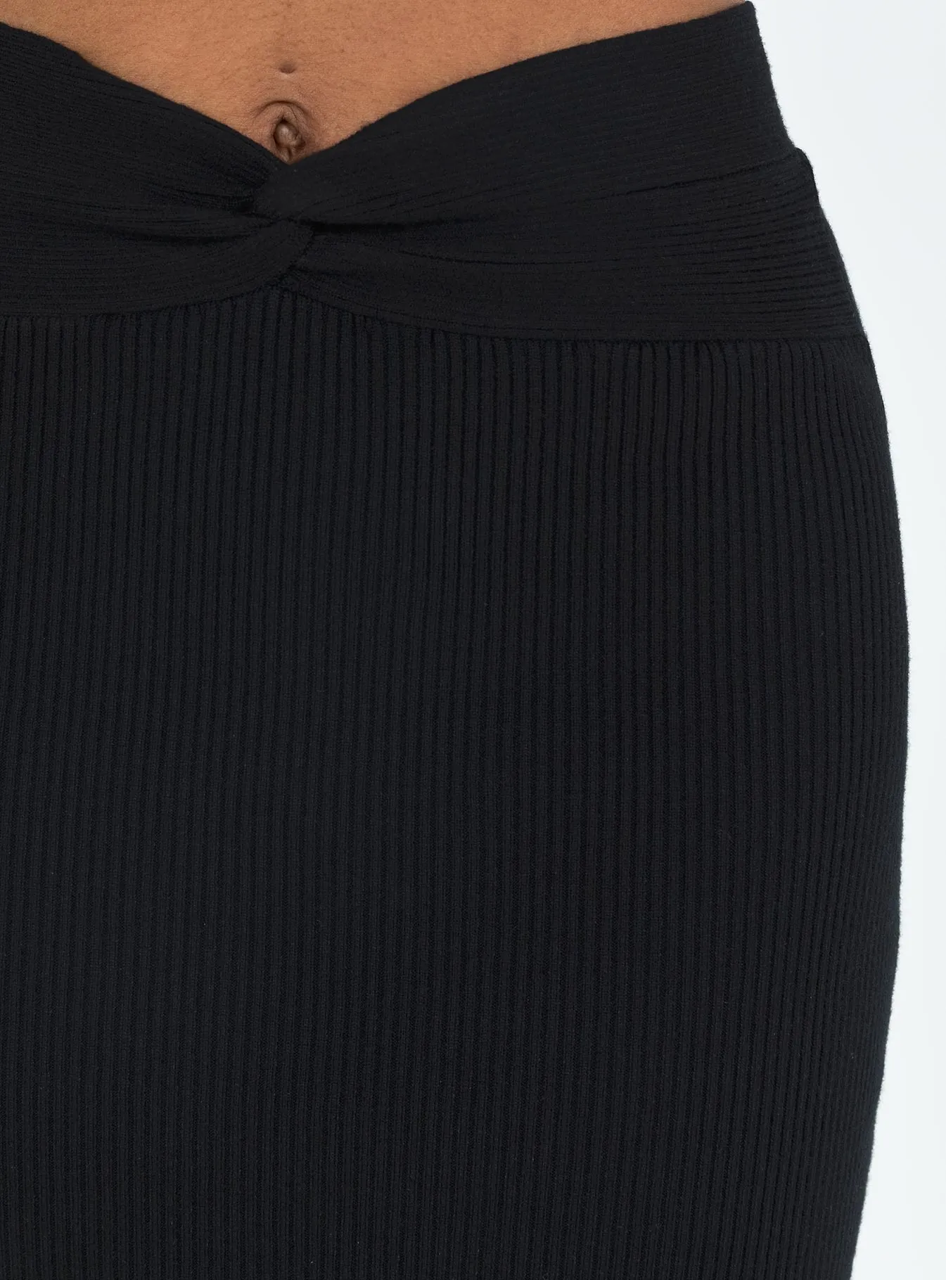 Hatcha Midi Skirt Black