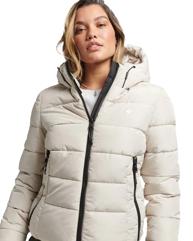 Hooded Spirit Sports Puffer Jacket in Pelican