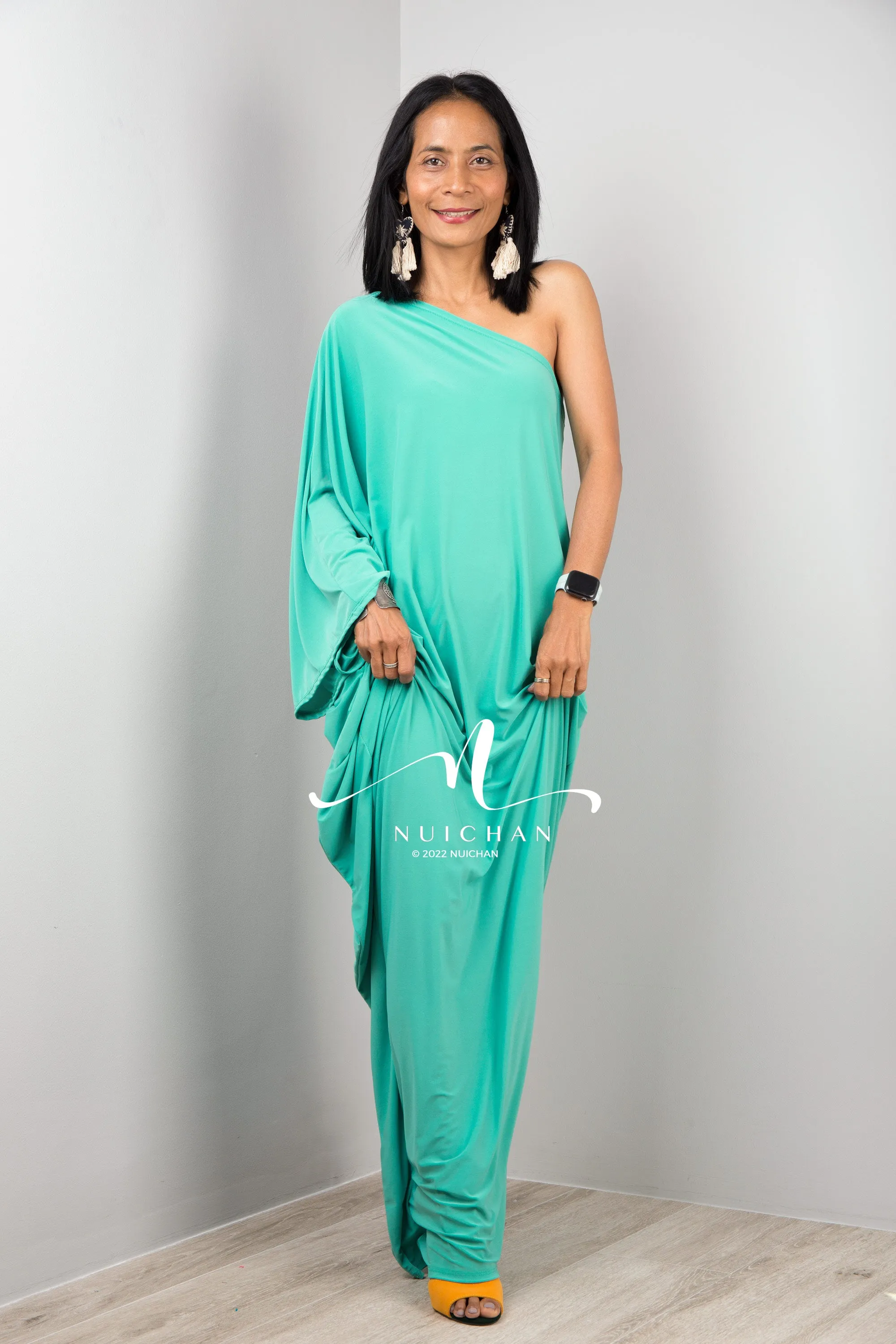 One shoulder maxi dress in mint green