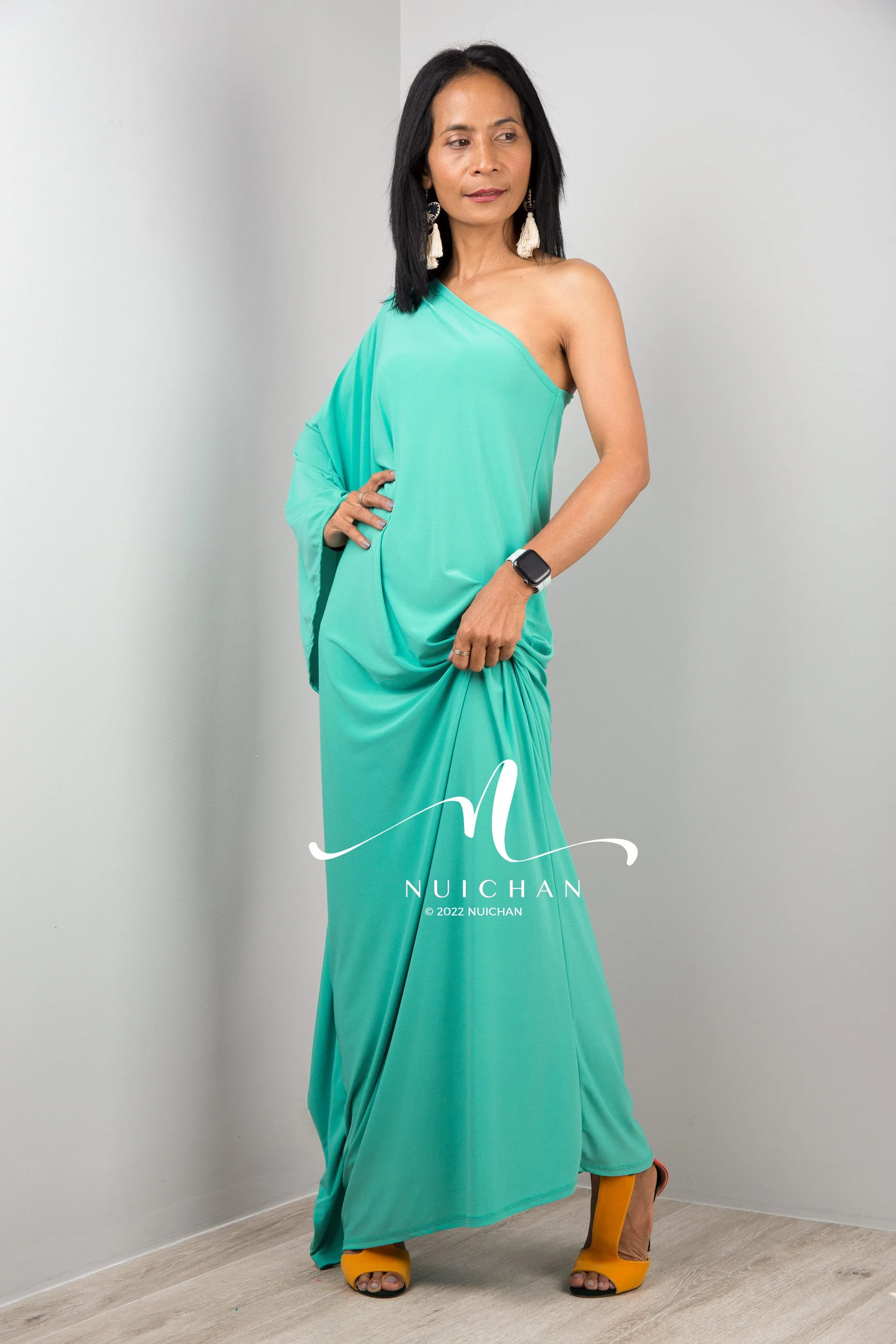 One shoulder maxi dress in mint green