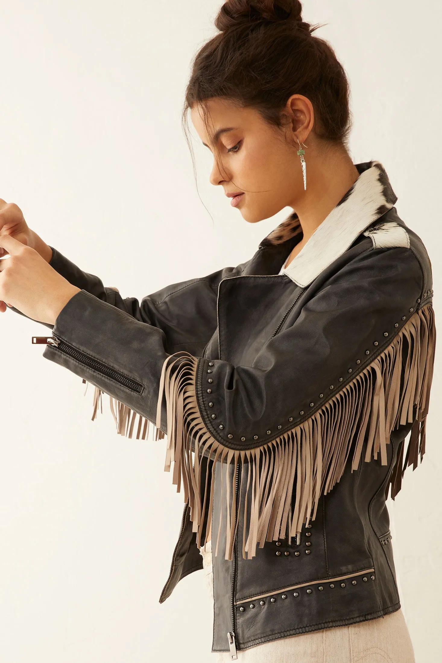 Phoenix Fringed Leather Jacket In Ebony