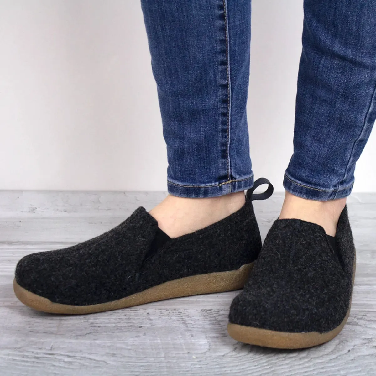 Sanita Skagen Slipper Unisex In Charcoal